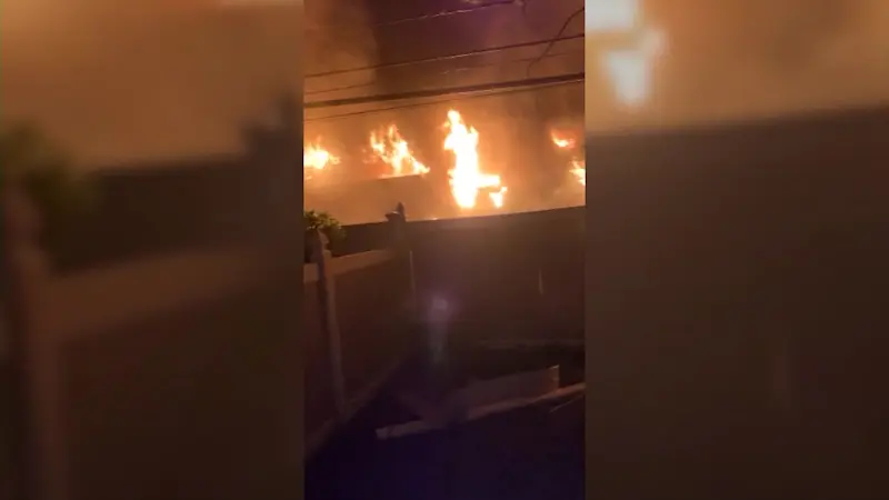 Story image: MTA: Service restored on West Hempstead LIRR branch following train fire