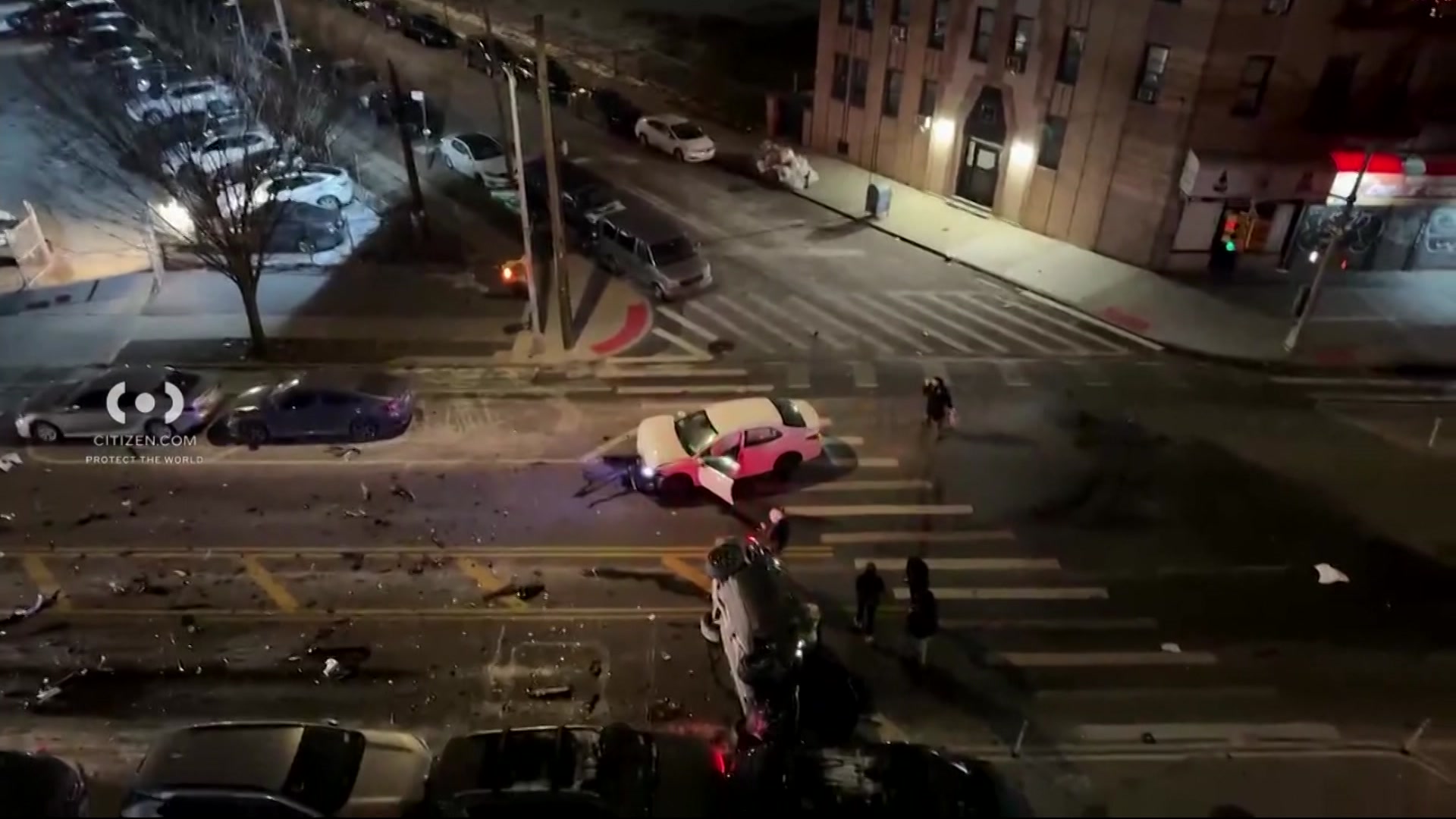 FDNY: 6 injured in Pelham Parkway crash