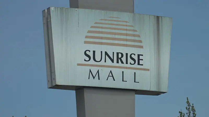 Story image: Amazon looks into buying part of Sunrise Mall property