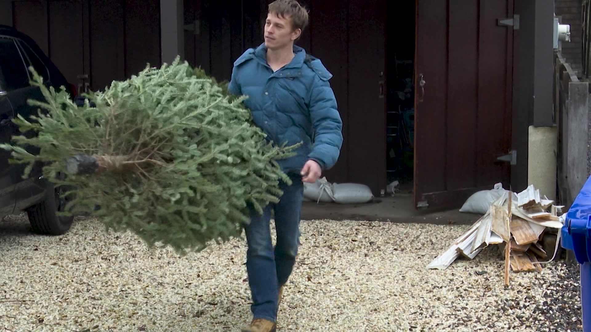 Fairfield man collects Christmas trees to benefit Operation Hope