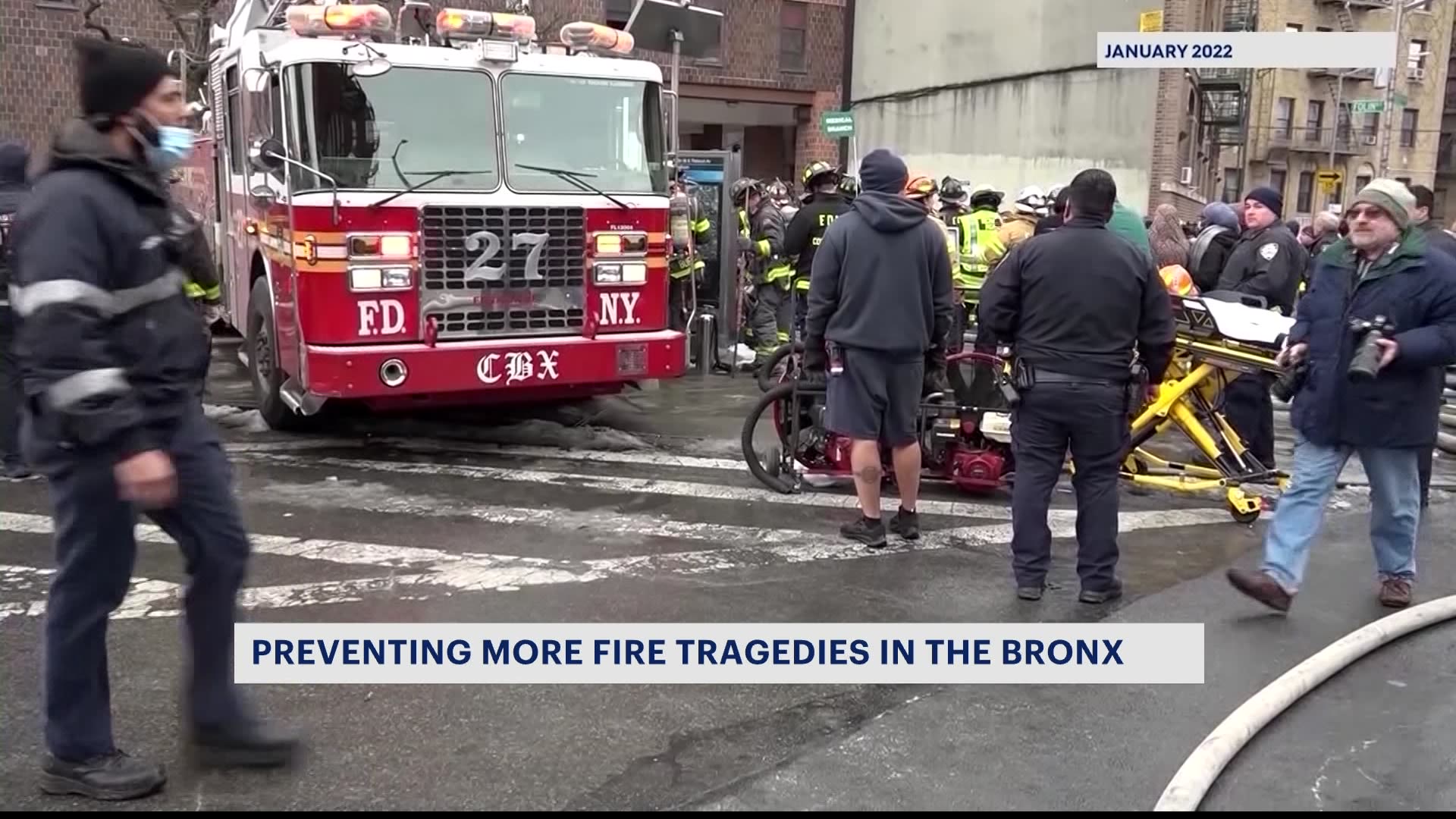消防官员告知纽约市民如何保护自己免受火灾的伤害