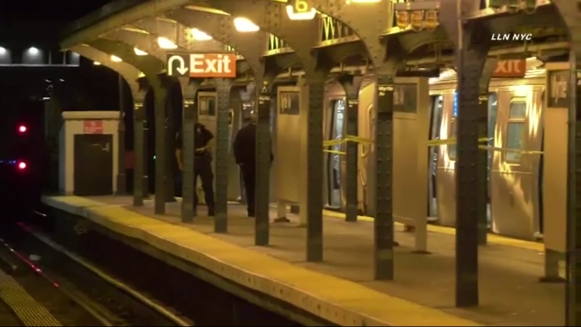 Authorities 1 dead, several injured in multiple separate subway stabbings across NYC