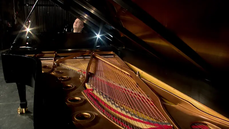 Story image: Made in Connecticut: Rob Mathes Holiday Concert