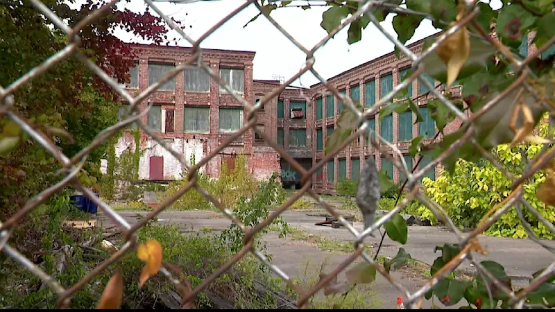 Story image: Bridgeport gets ready to demolish 4 dilapidated buildings