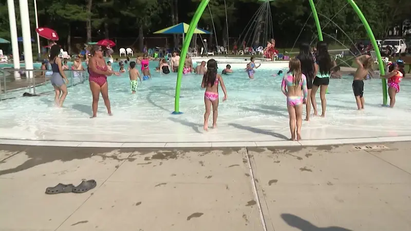 Story image: Large crowds come to South Plainfield Community Pool to escape heat wave