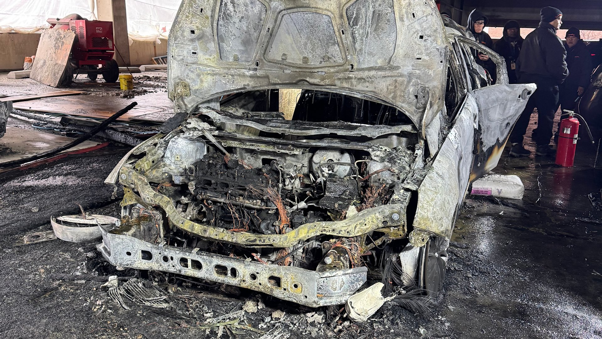 Požar u parking garaži