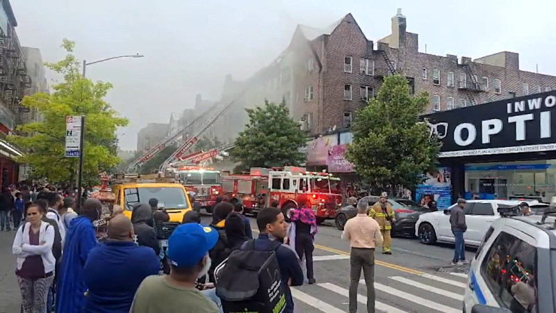 Story image: Univision 41 News Brief: Incendio en Inwood, Manhattan deja a 4 personas heridas.