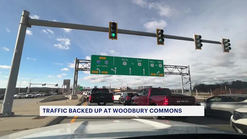 Story image: Heavy Black Friday traffic causes major delays around Woodbury Common
