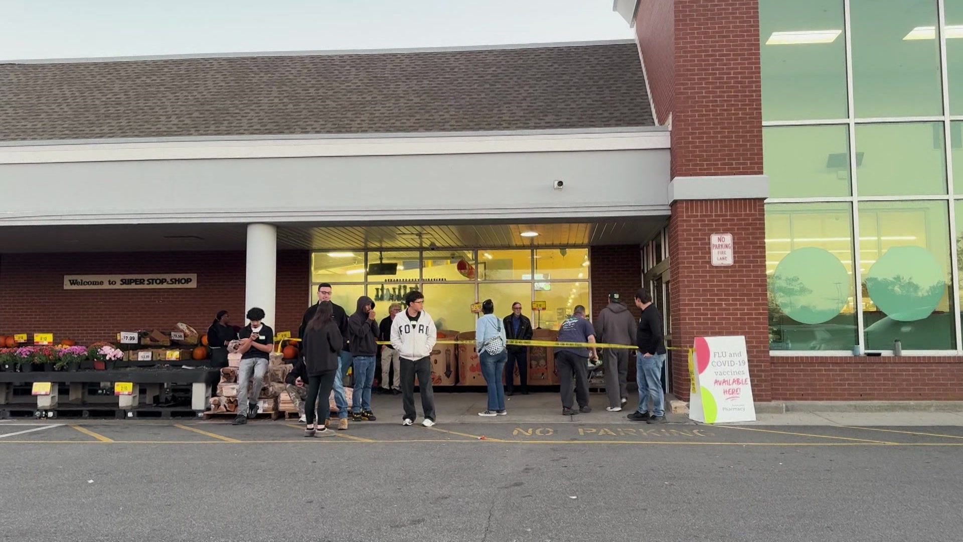 East Islip Stop & Shop closes early following small electrical fire