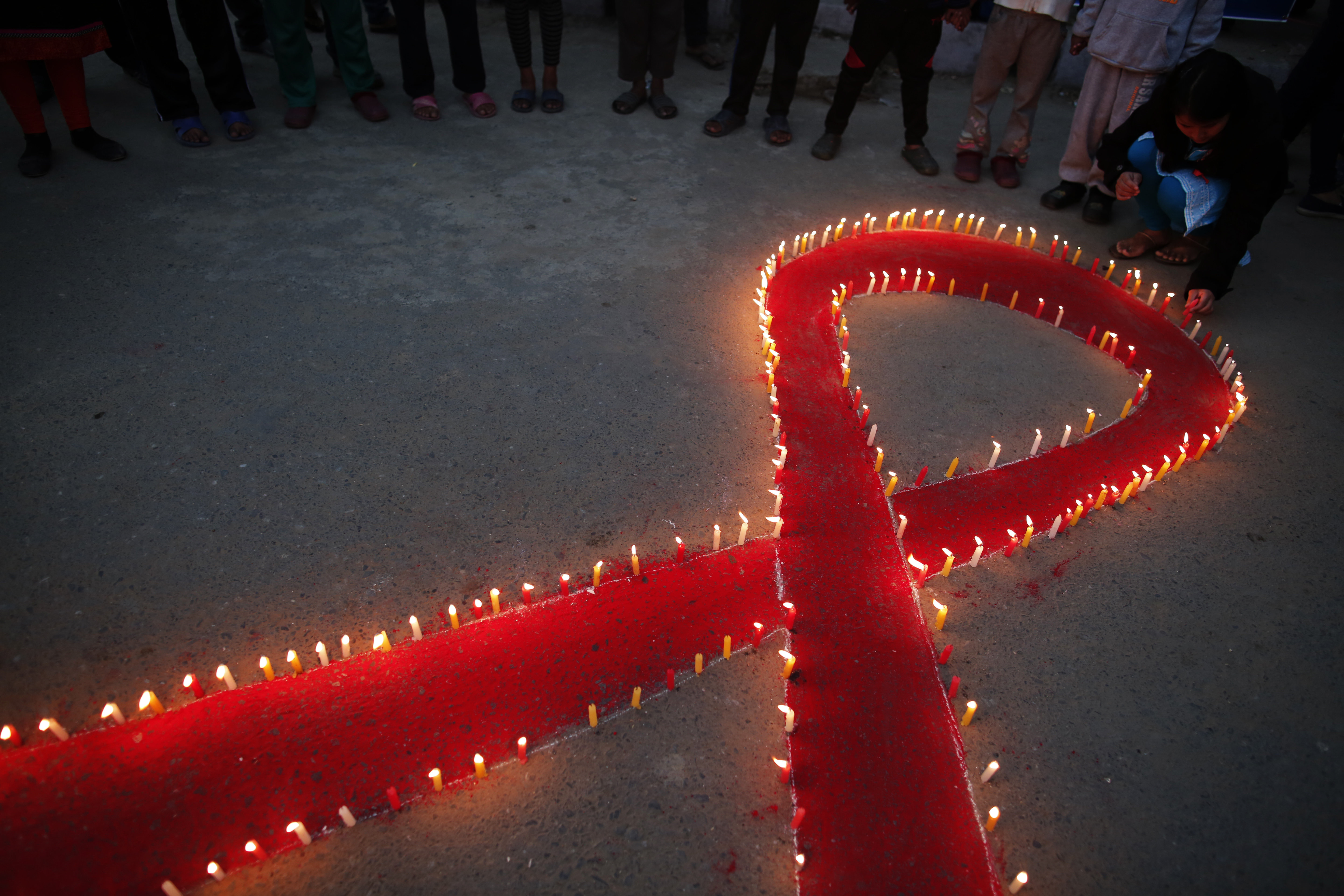 11-28 HIV AWARENESS