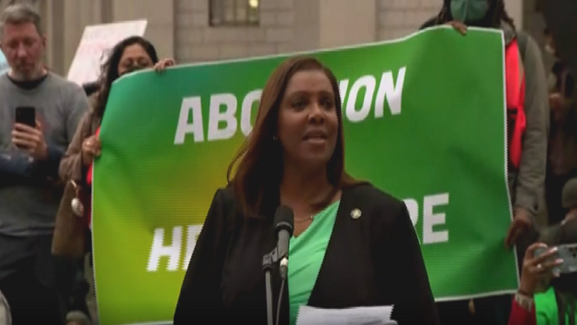 new-yorkers-rally-in-foley-square-in-response-to-supreme-court-possibly