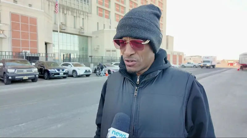 Story image: Exclusive: Former incarcerated individual at Metropolitan Detention Center in Brooklyn speaks to News 12 about conditions