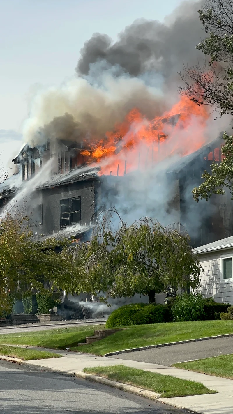 LIPlainviewHouseFire091720238147.jpeg