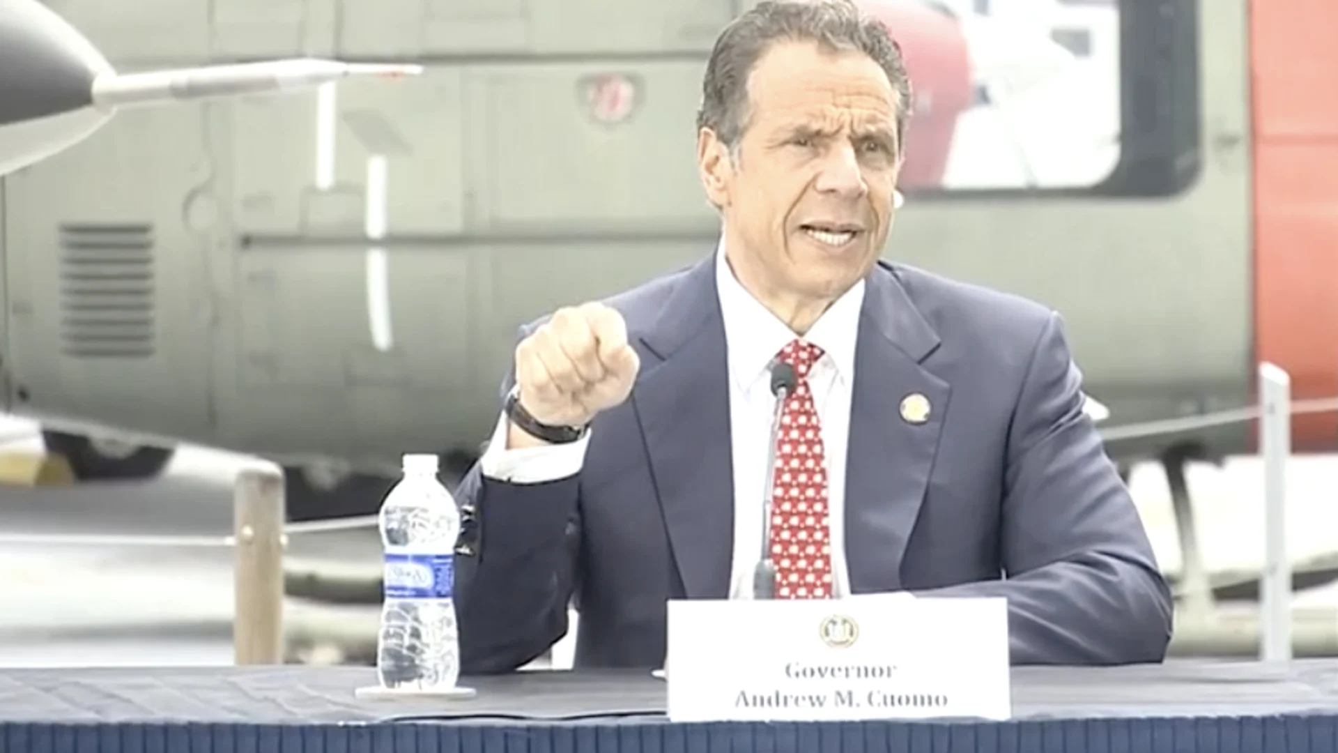 Gov. Cuomo calls on federal government to provide hazard pay for front-line workers