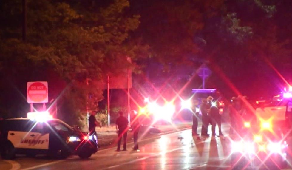 Source image for "Officials: 1 person dead in crash on Southern State Parkway in Islip"