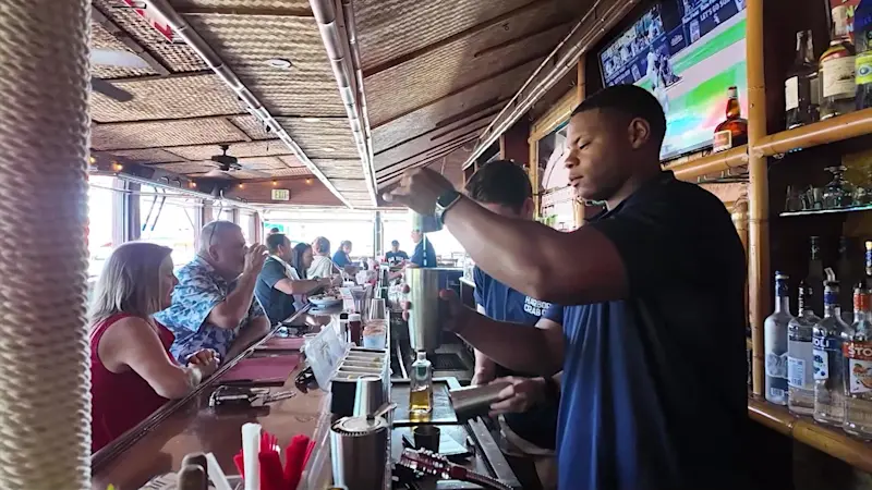 Story image: Perfect Labor Day weather brings boost to Long Island businesses 