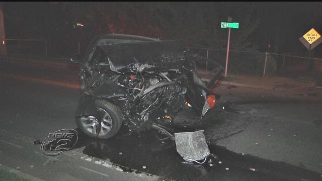 Police 3 people killed in Amityville crash