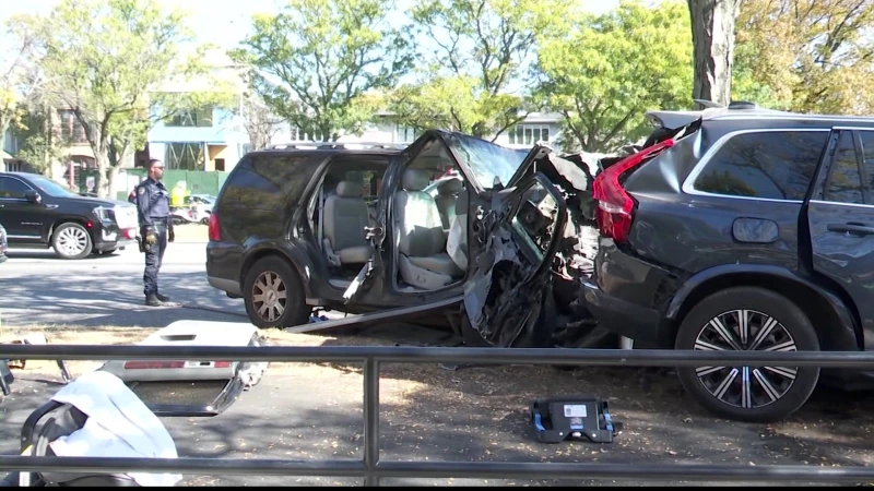 Story image: EXCLUSIVE VIDEO: 7-car pileup sends 16 people to hospital in Gravesend