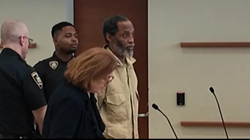 Story image: Judge sentences man to 10 years in prison for stabbing MTA worker