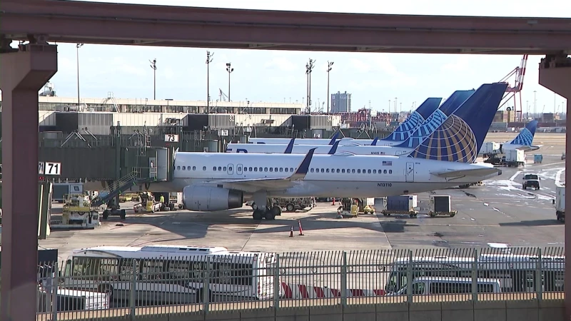 Story image: Record number of travelers expected at Newark Airport during holiday season