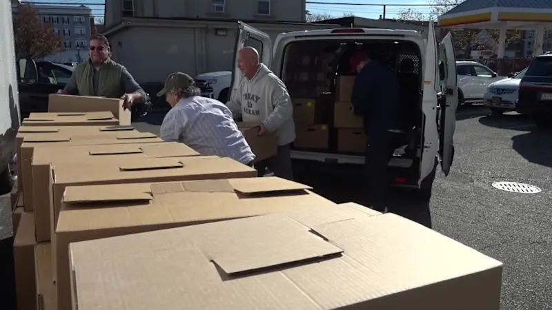 Story image: LI nonprofit delivers meals across the island ahead of Thanksgiving 