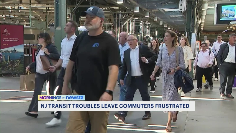 Story image: NJ Transit lines running smoother after Tuesday's Amtrak power problems