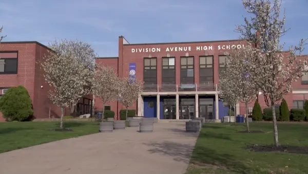 Police: Levittown student found with BB gun at Division Avenue HS is arrested