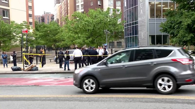 Story image: Univision 41 News Brief: Balacera en El Bronx deja heridas a 2 personas inocentes