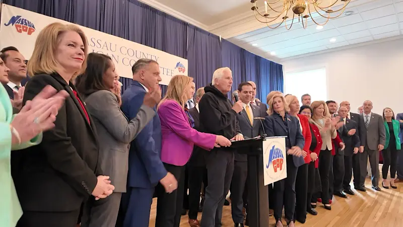 Story image: Nassau County Executive Bruce Blakeman announces his run for NY governor 