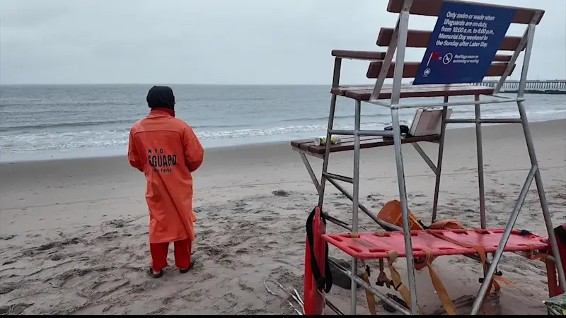 Story image: Hurricane Erin triggers swim ban at NYC beaches