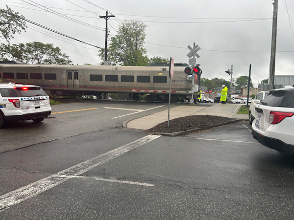 Story image: Officials: Trespasser fatally struck by train near Nanuet