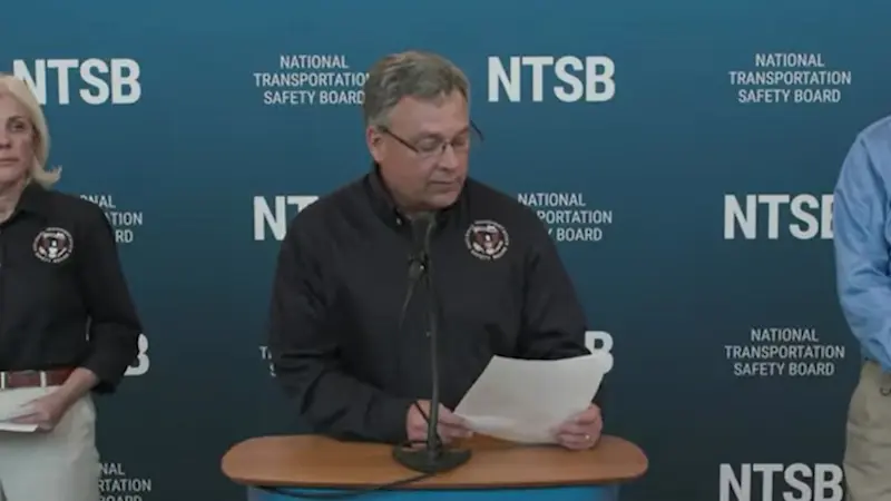 Story image: NTSB details final seconds before firetruck fatally collides with Air Canada jet