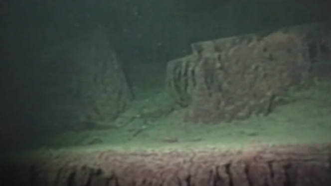 Video: Titanic wreck site location tour from 1986