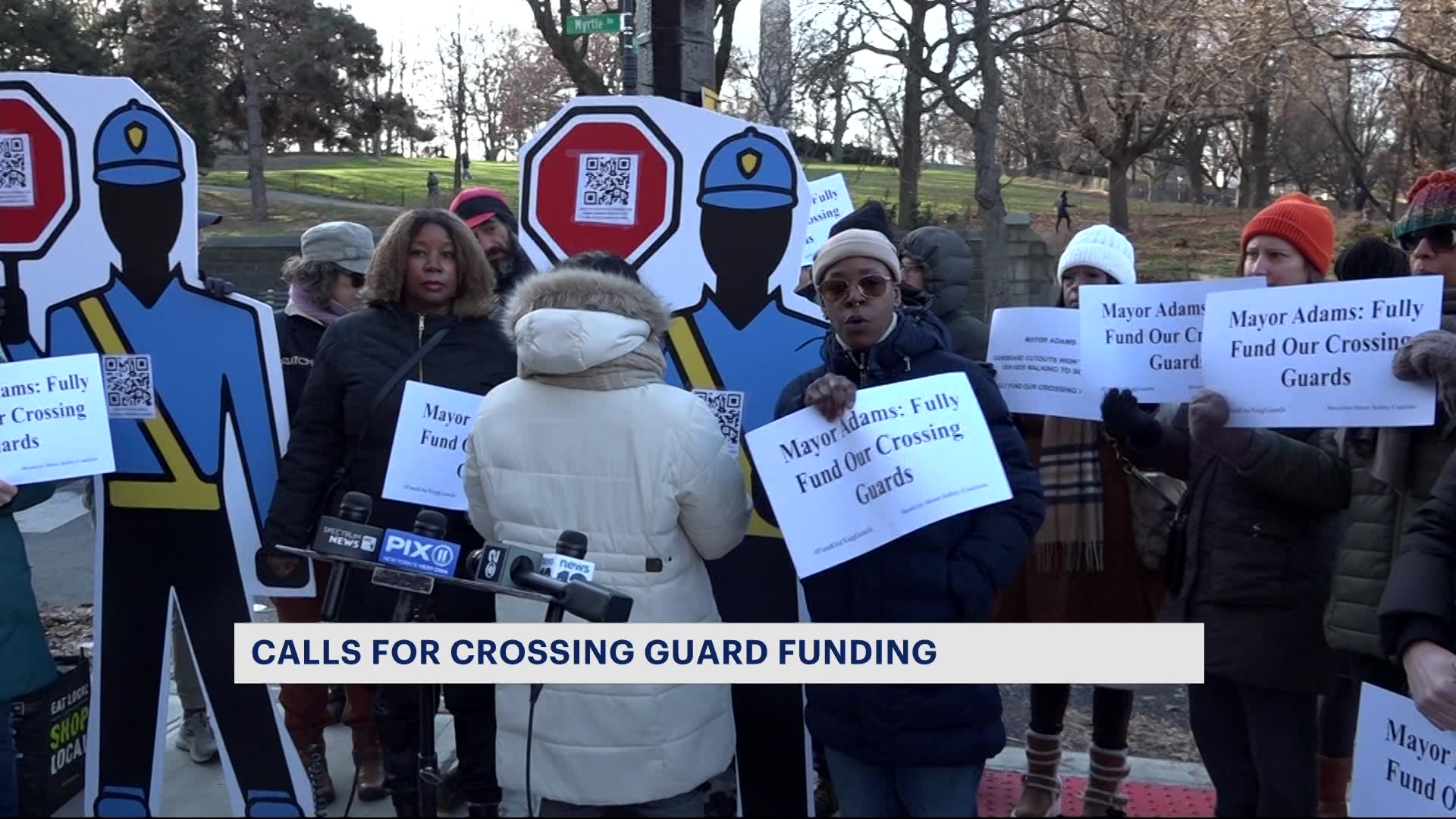 家长和倡导者敦促市长恢复纽约市过街警卫的资金
