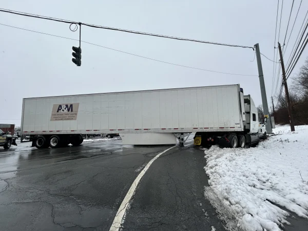 Story image: First snowstorm of the season causes power outages, car accidents in Orange County