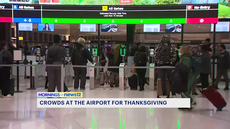Story image: Checking out Newark Airport during the busiest Thanksgiving holiday travel in 15 years