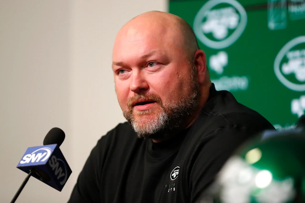  Joe Douglas 