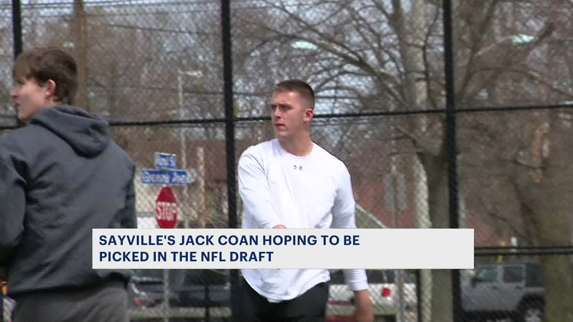 Former NFL QB says Sayville’s Jack Coan reminds him of Tom Brady