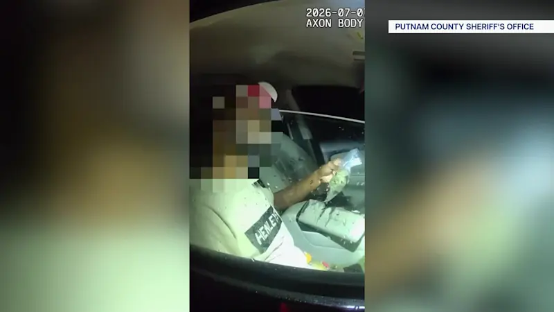 Story image: ‘Anything in the car besides weed? No, no’. Man found with cocaine, oxycodone, crack pipe during Putnam County traffic stop