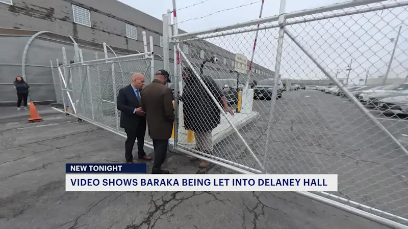 Story image: Newark mayor says video proves he was invited into ICE detention center