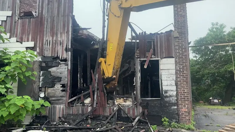 Story image: Bridgeport kicks off anti-blight effort by demolishing 'eyesore properties'