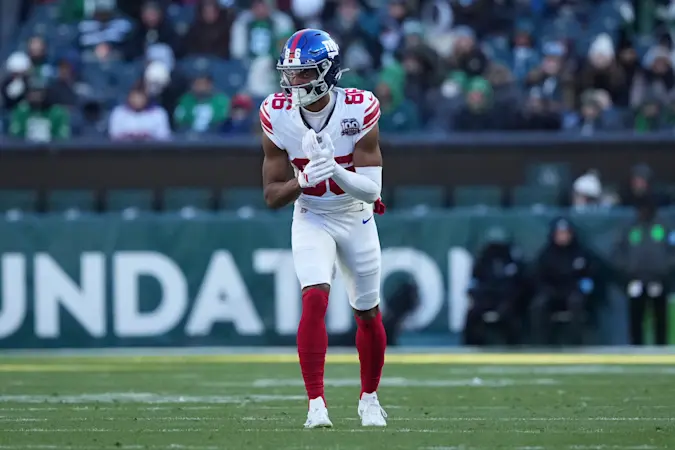Story image: Giants keeping WR Darius Slayton, AP sources say