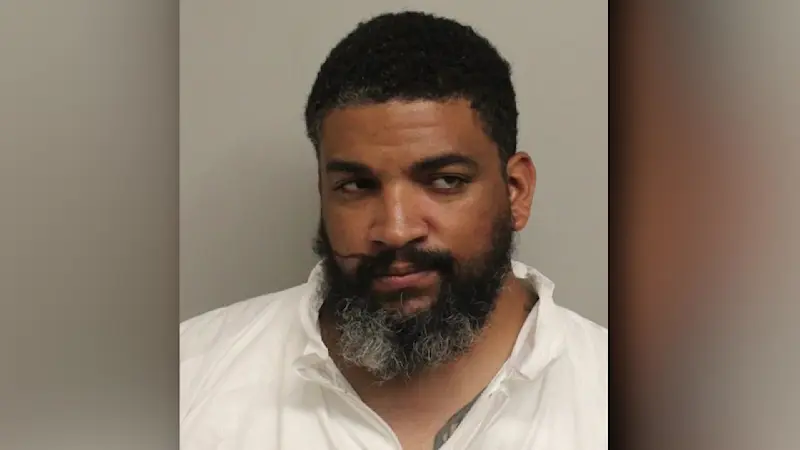 Story image: CT correction officer accused of kidnapping kids, then engaging Stamford police in 7-hour standoff 