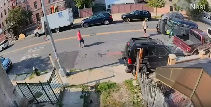 BKBrownsvilleMultivehicleCrashRFlaks003.PNG