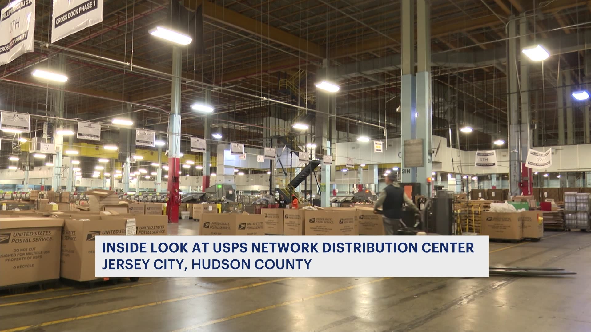 News 12 gets inside look at USPS distribution center amid holiday mail rush