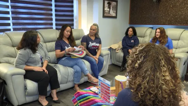 Latina Moms Connect provides a space for other moms to not feel alone