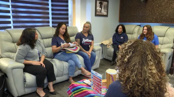 Latina Moms Connect provides a space for other moms to not feel alone