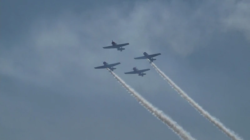 Story image: 170,000+ pour into Jones Beach for aerial spectacular feats of Bethpage Air Show