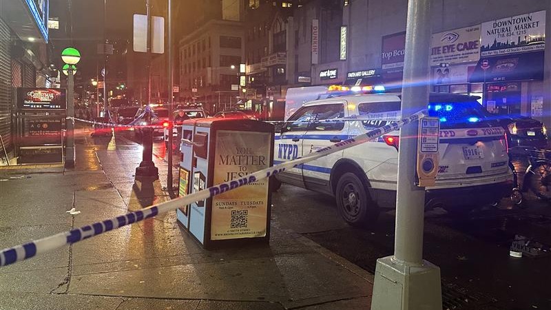 2 people injured after gunfire erupts in Downtown Brooklyn