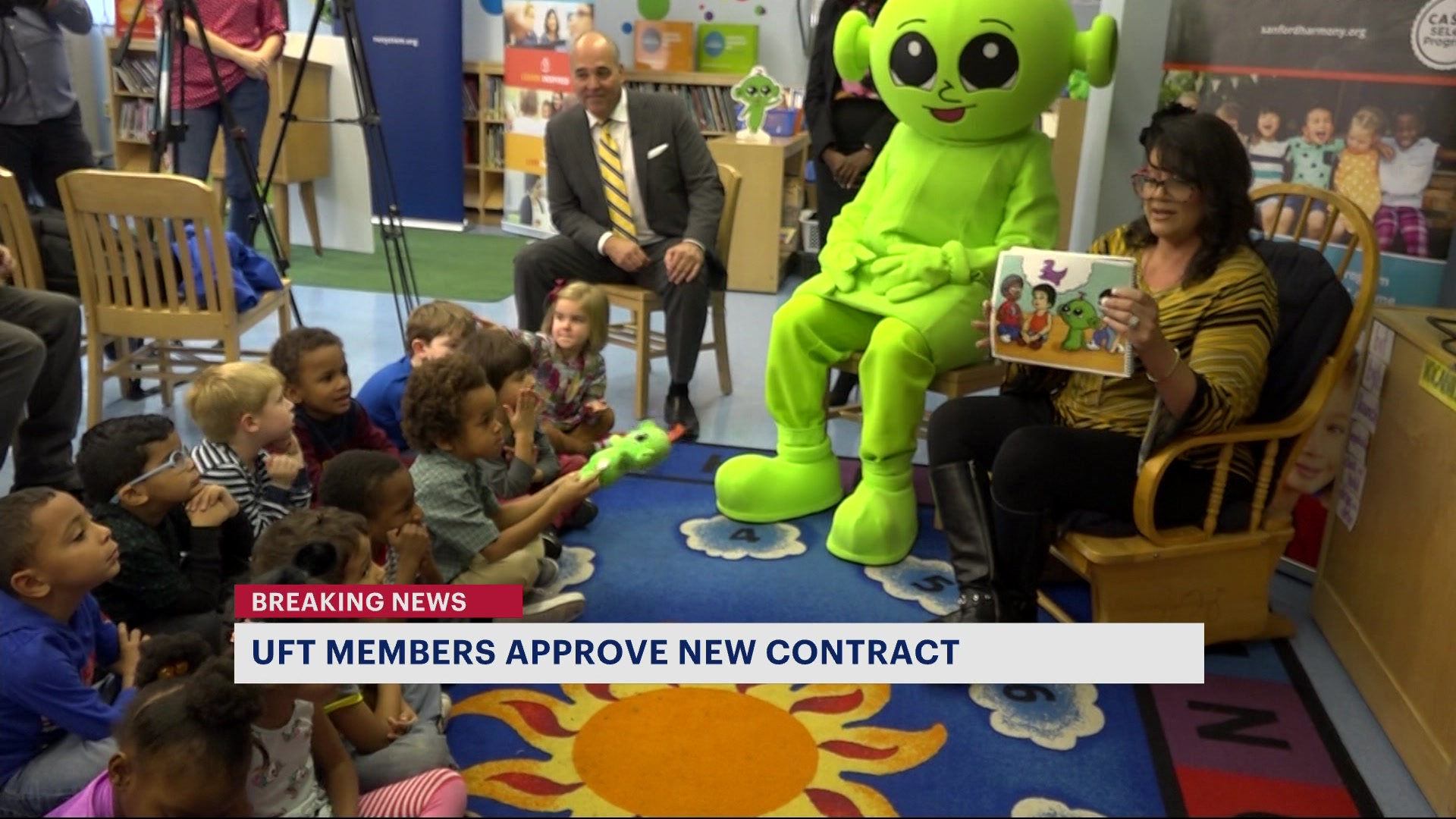 UFT members to receive salary bump, more in new contract with DOE